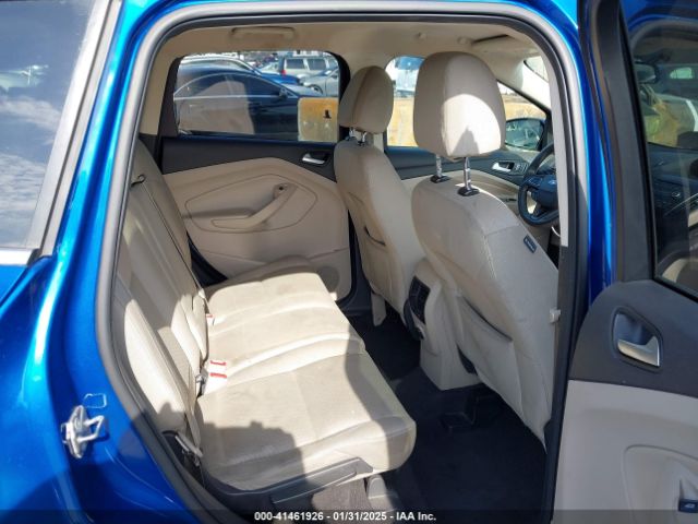 1FMCU0GD5HUD85209 Ford ESCAPE SE