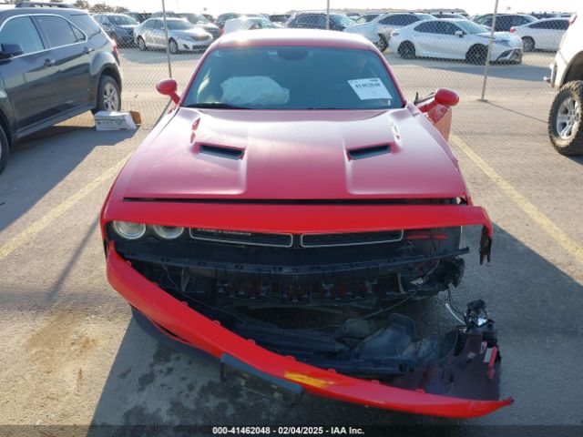 2C3CDZAG7FH712032 Dodge Challenger Sxt