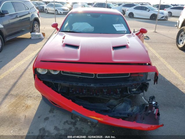 2C3CDZAG7FH712032 Dodge Challenger Sxt