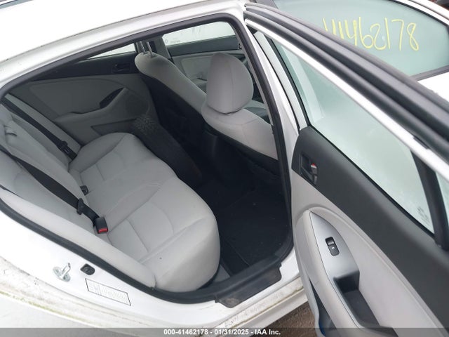 5XXGM4A74FG415688 KIA Optima Lx