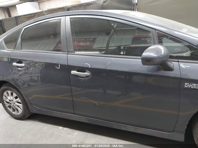 Toyota Prius Plug-in Advanced 2015 JTDKN3DP8F3069433 Image 13