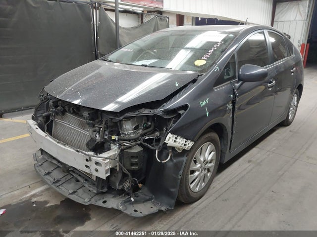 Toyota Prius Plug-in Advanced 2015 JTDKN3DP8F3069433 Image 2