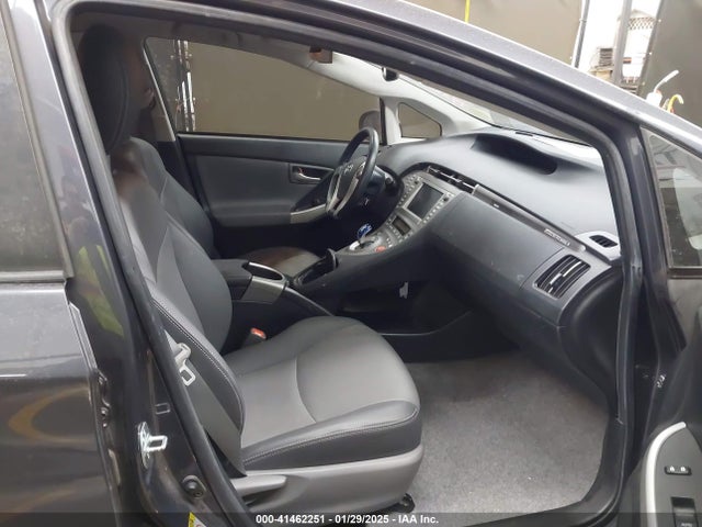 Toyota Prius Plug-in Advanced 2015 JTDKN3DP8F3069433 Image 5