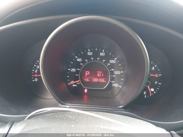 KIA SOUL + 2014 KNDJP3A59E7069831 Image 7