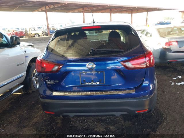 JN1BJ1CP0HW004324 Nissan Rogue Sport S