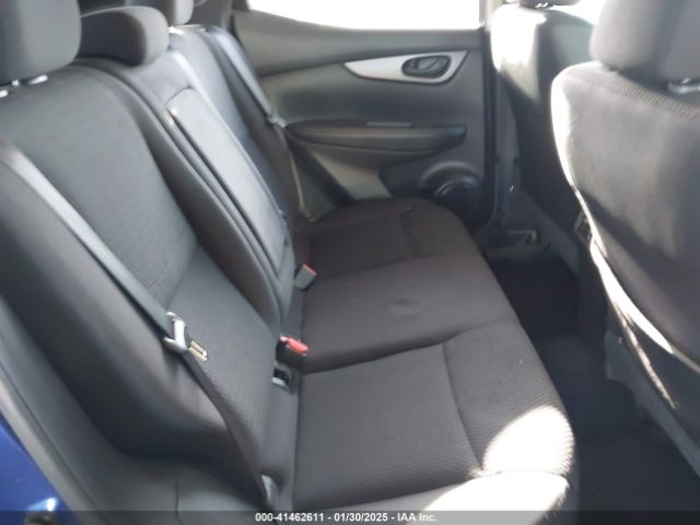 JN1BJ1CP0HW004324 Nissan Rogue Sport S