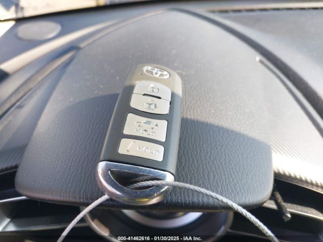 3MYDLBYV2JY302063 Toyota YARIS IA