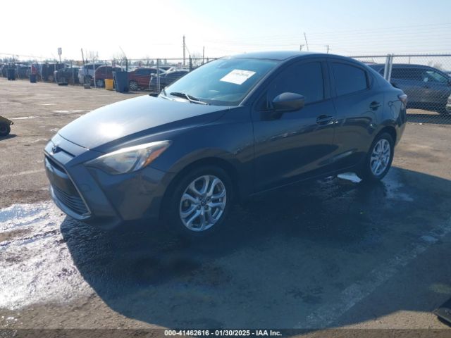 3MYDLBYV2JY302063 Toyota YARIS IA