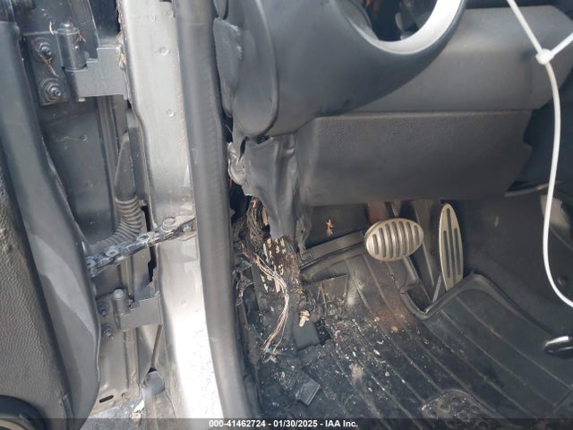 2010 MINI COOPER S WMWMF7C57ATW89743 Photo 5