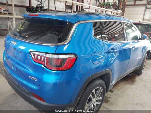 3C4NJDBB7JT202458 Jeep Compass Latitude 4x4