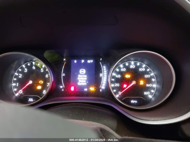 3C4NJDBB7JT202458 Jeep Compass Latitude 4x4