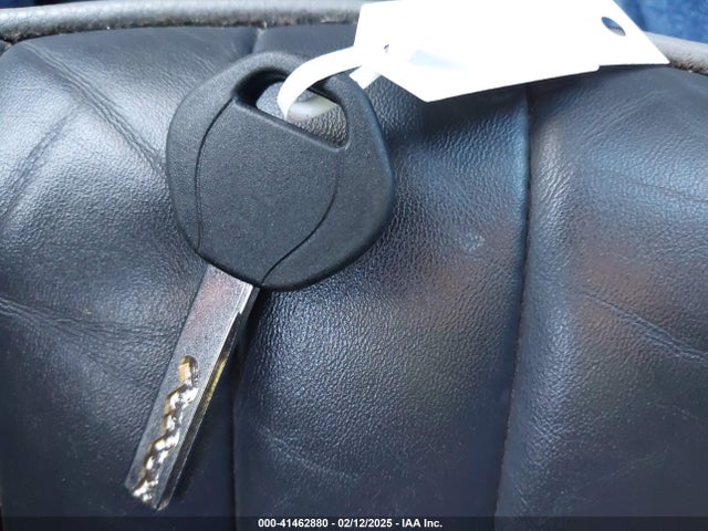 2006 MINI COOPER S WMWRE33516TN27079 Photo 10