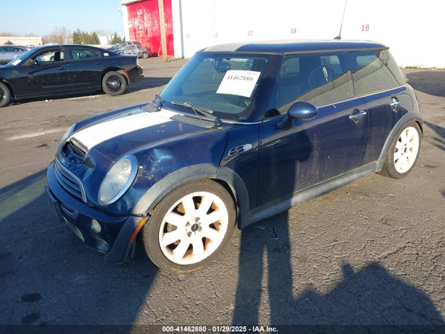 2006 MINI COOPER S WMWRE33516TN27079 Photo 1