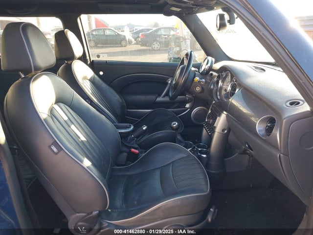 2006 MINI COOPER S WMWRE33516TN27079 Photo 4