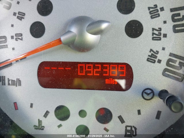 2006 MINI COOPER S WMWRE33516TN27079 Photo 6