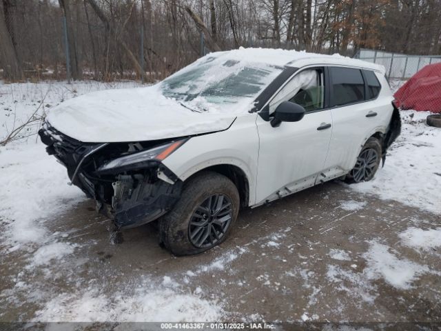JN8AT3AB6MW206153 Nissan Rogue S Intelligent Awd