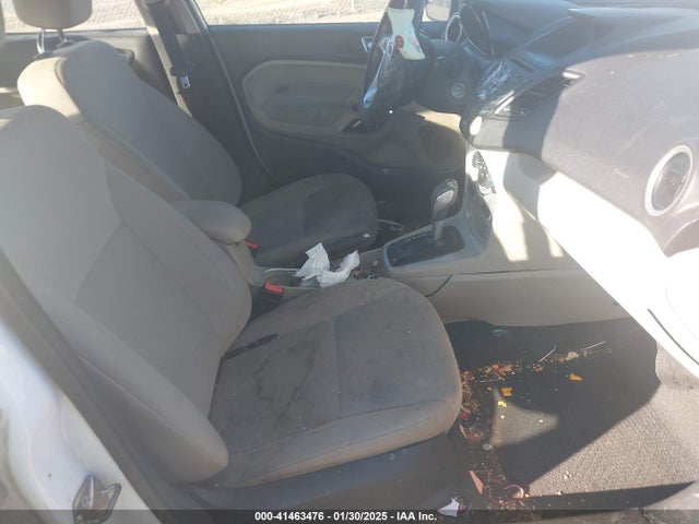 3FADP4BJ0GM142582 Ford FIESTA SE