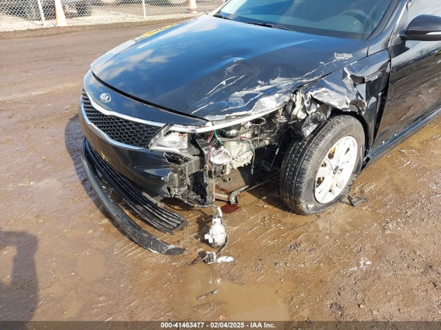 5XXGT4L34JG215786 KIA Optima Lx