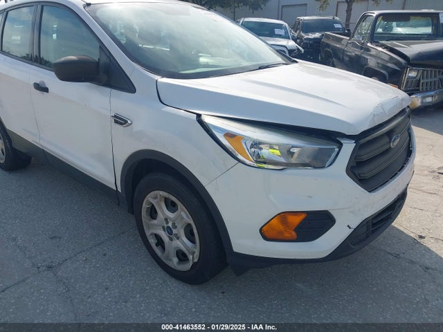 Ford ESCAPE S 2017 1FMCU0F70HUB82451 Image 18