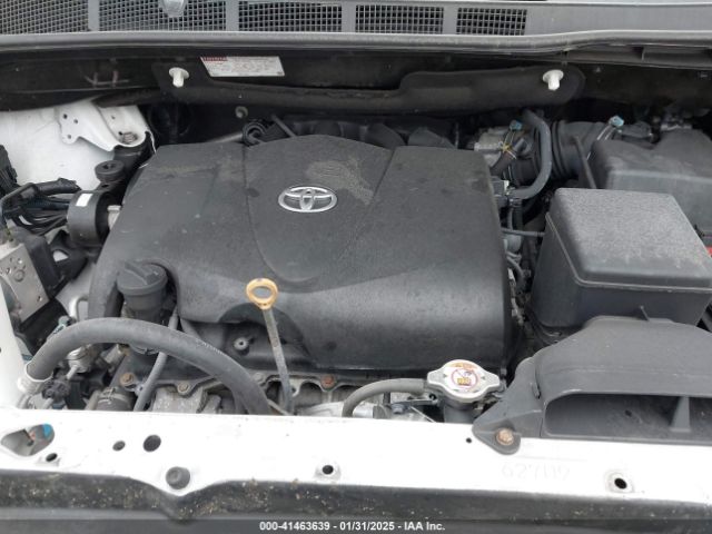 5TDDZ3DC8KS215123 Toyota Sienna Xle Premium 7 Passenger