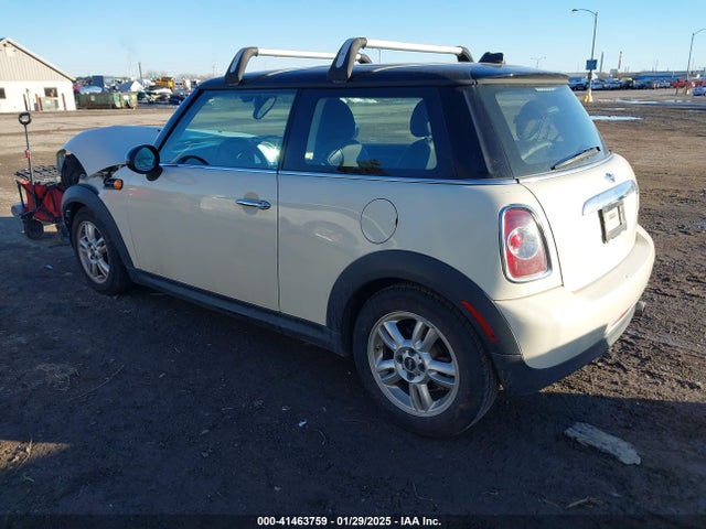 2013 MINI HARDTOP WMWSU3C51DT544501 Photo 2