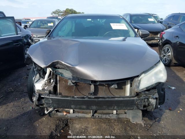 4T1BF1FKXHU324529 Toyota CAMRY LE