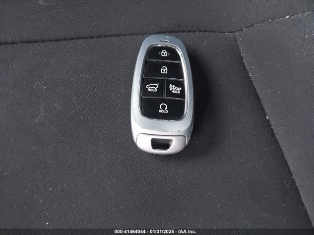 5NPLM4AGXPH090971 Hyundai ELANTRA SEL