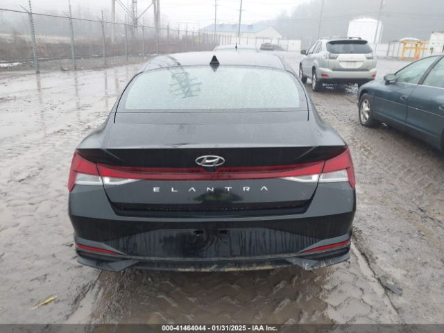 5NPLM4AGXPH090971 Hyundai ELANTRA SEL