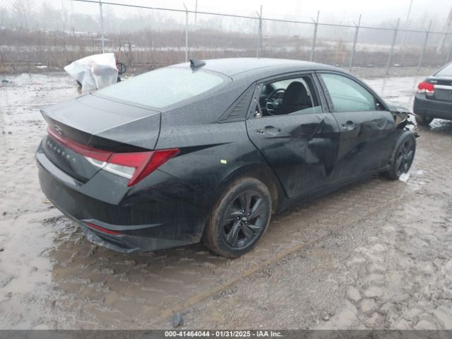 5NPLM4AGXPH090971 Hyundai ELANTRA SEL