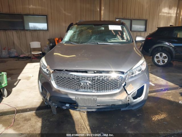 5XYPGDA56HG208367 KIA Sorento 3.3l Lx