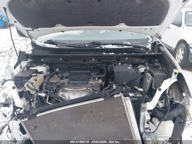 JTMBFREV3HJ167104 Toyota RAV4 LE