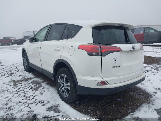 JTMBFREV3HJ167104 Toyota RAV4 LE