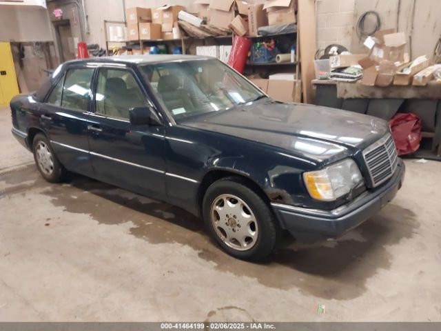 1994 MERCEDES-BENZ E WDBEA32E7RC137881