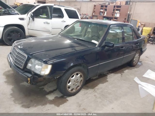 1994 MERCEDES-BENZ E WDBEA32E7RC137881 Photo 1