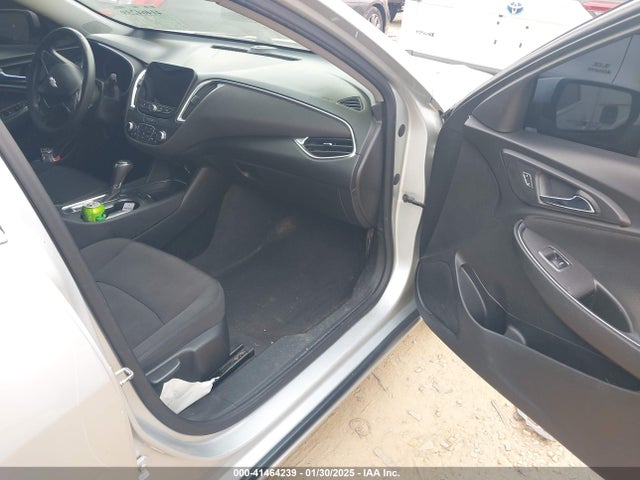 1G1ZD5ST9LF037509 Chevrolet Malibu Fwd Lt