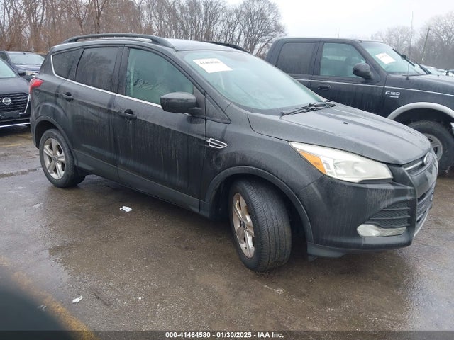 41464580 :رقم المزاد ، 1FMCU0GX2FUB42643 vin ، 2015 Ford Escape Se مزاد بيع
