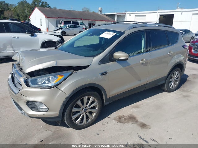 1FMCU0J91JUC55132 Ford Escape Titanium