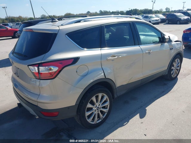 1FMCU0J91JUC55132 Ford Escape Titanium