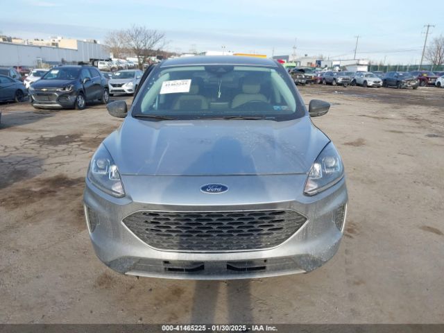 1FMCU9G61NUA46805 Ford ESCAPE SE