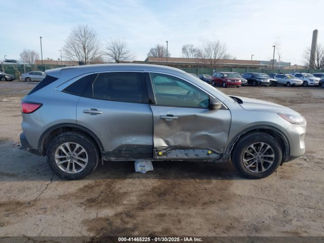 1FMCU9G61NUA46805 Ford ESCAPE SE