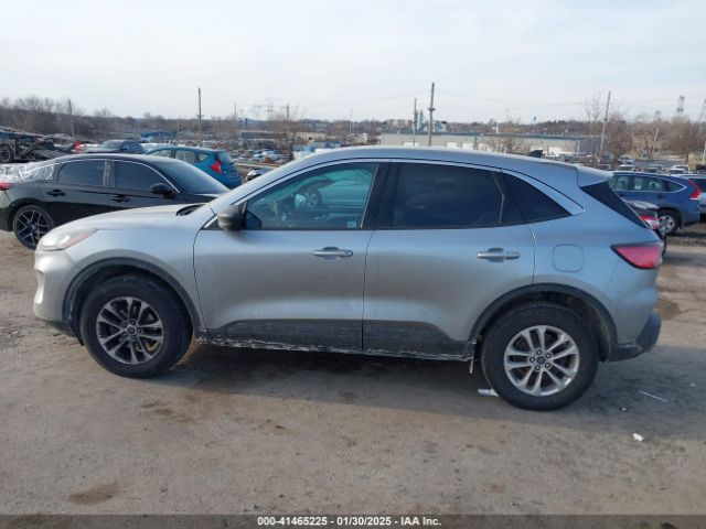 1FMCU9G61NUA46805 Ford ESCAPE SE