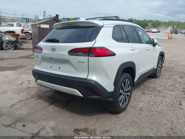 Toyota Corolla Cross Xle 2024 7MUDAAAG9RV103904 Image 4