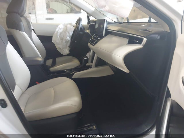 Toyota Corolla Cross Xle 2024 7MUDAAAG9RV103904 Image 5