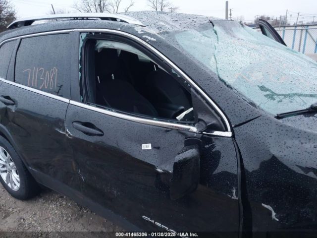 1C4PJMCB8KD367868 Jeep Cherokee Latitude 4x4