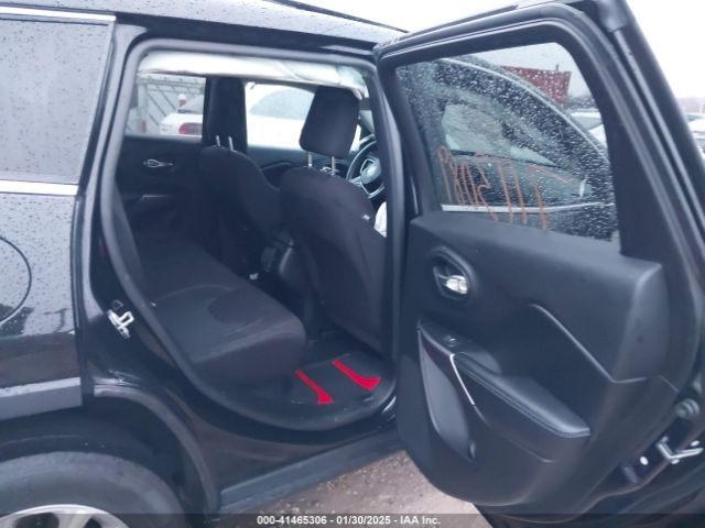 1C4PJMCB8KD367868 Jeep Cherokee Latitude 4x4