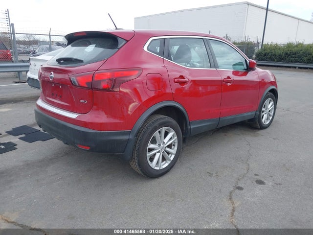 JN1BJ1CR8HW118654 Nissan Rogue Sport S