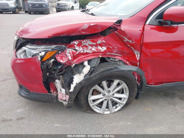 JN1BJ1CR8HW118654 Nissan Rogue Sport S