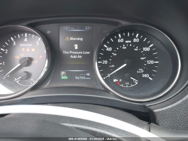 JN1BJ1CR8HW118654 Nissan Rogue Sport S