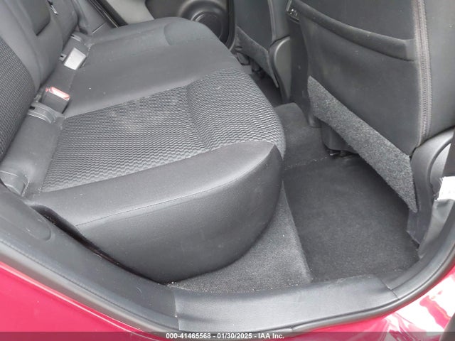 JN1BJ1CR8HW118654 Nissan Rogue Sport S