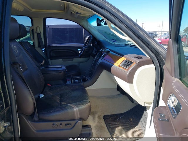 2010 CADILLAC ESCALADE ESV 1GYUKKEF0AR153358 Photo 4
